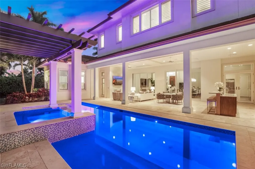569 Neapolitan Way Naples FL 34103