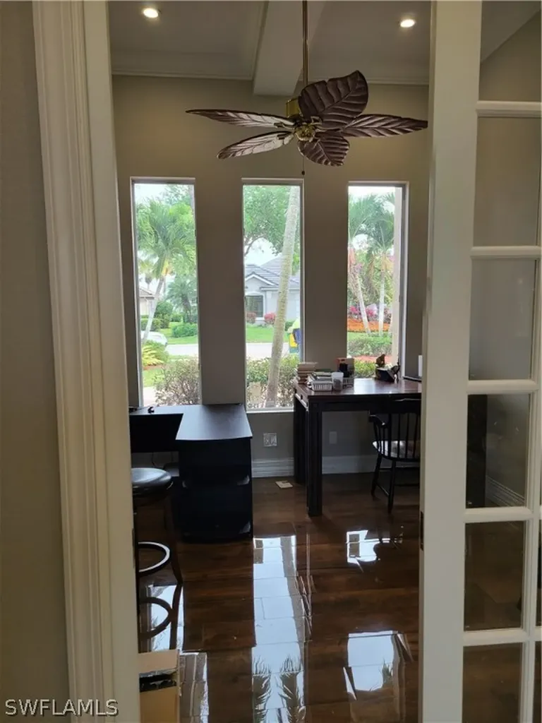 5887 Barclay Lane Naples FL 34110