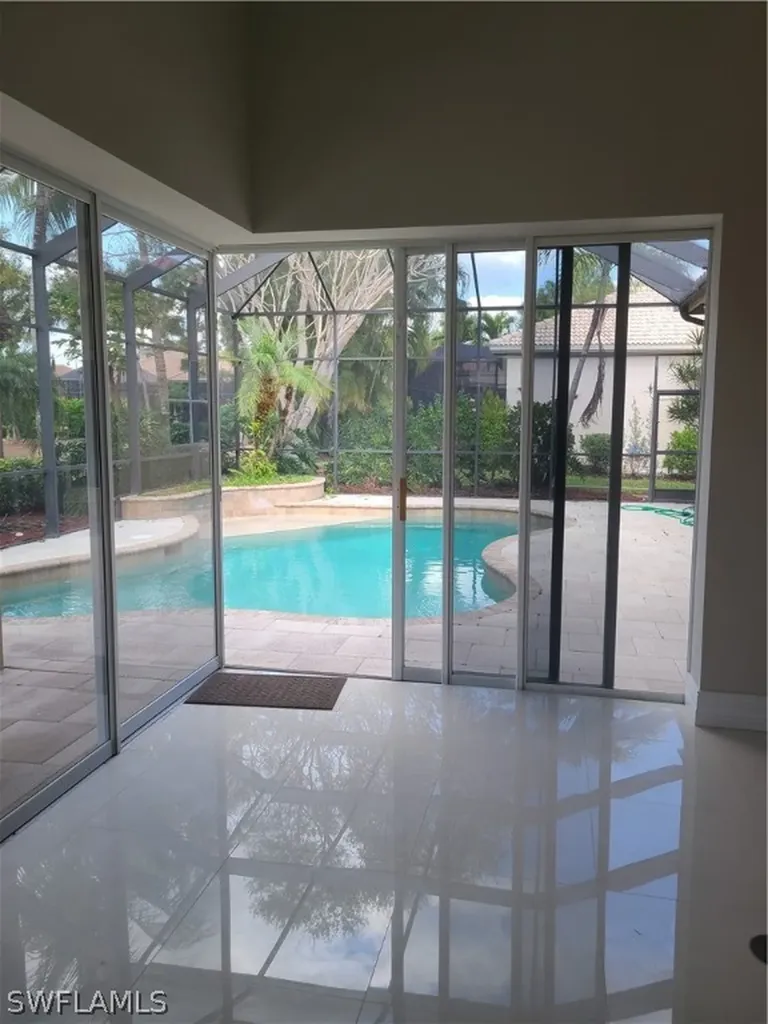 5887 Barclay Lane Naples FL 34110