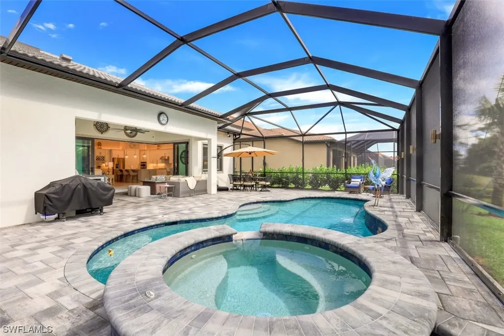 9483 Greyhawk Trail Naples FL 34120