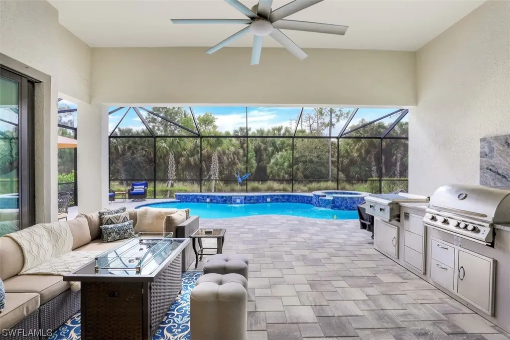 9483 Greyhawk Trail Naples FL 34120