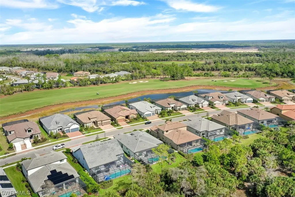 9483 Greyhawk Trail Naples FL 34120