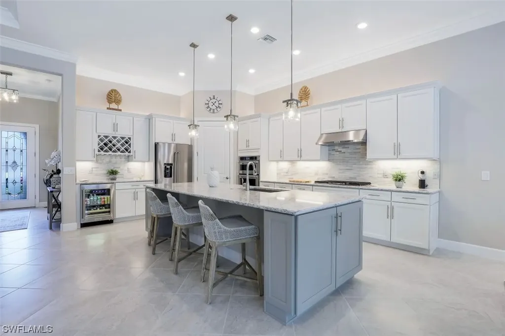 9483 Greyhawk Trail Naples FL 34120