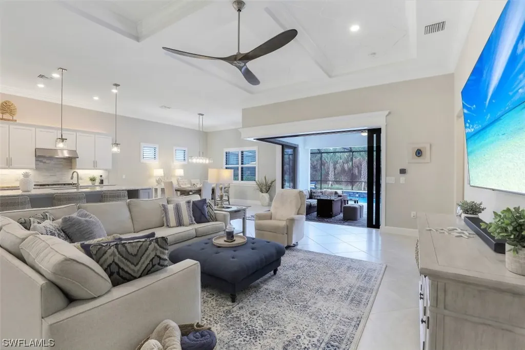 9483 Greyhawk Trail Naples FL 34120