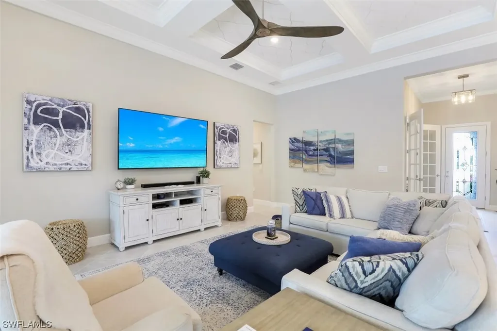 9483 Greyhawk Trail Naples FL 34120