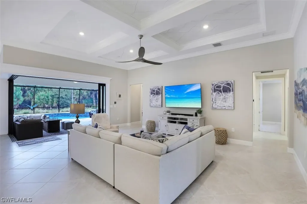 9483 Greyhawk Trail Naples FL 34120