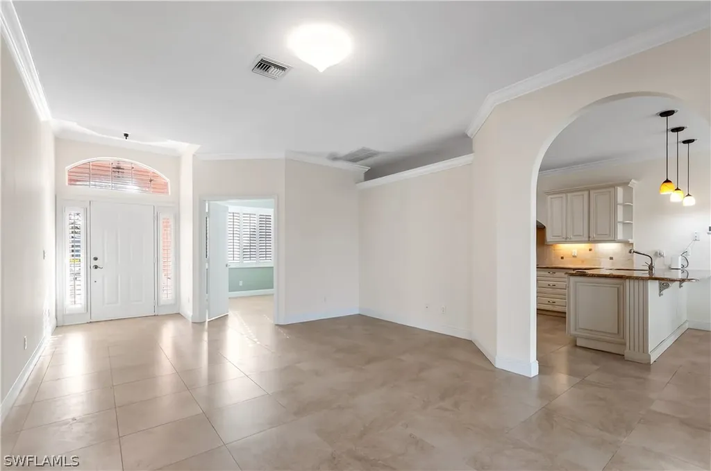 2066 Timberline Drive Naples FL 34109