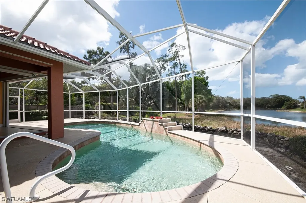 2066 Timberline Drive Naples FL 34109