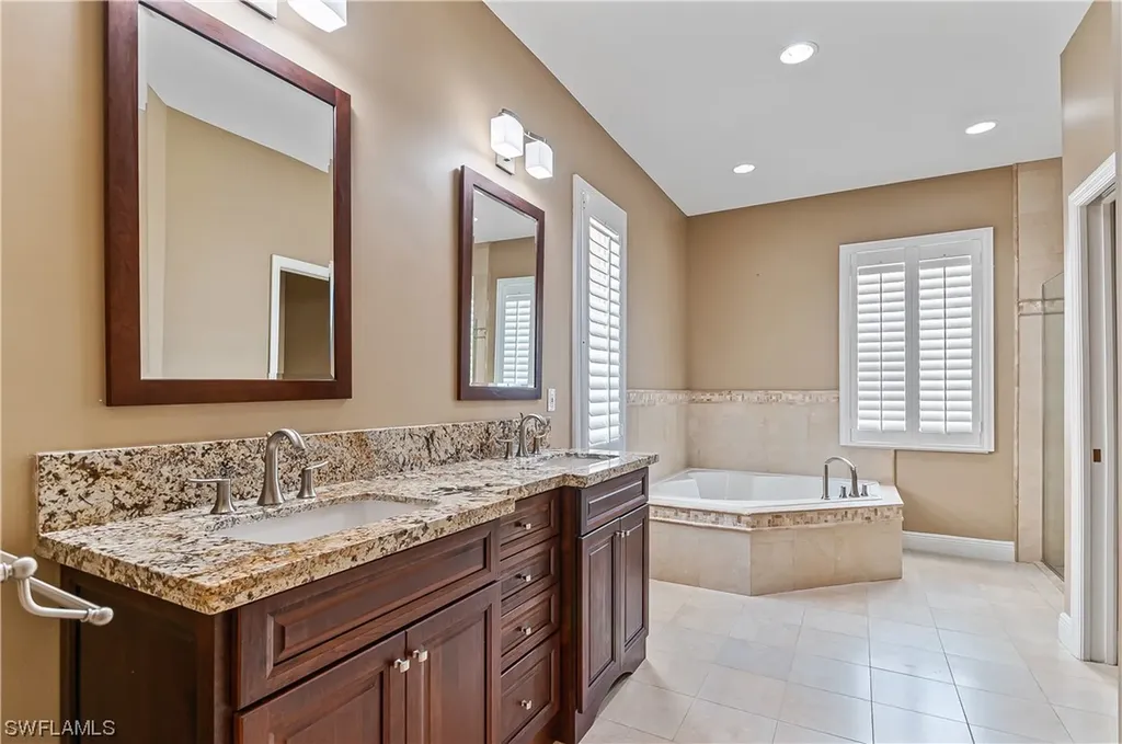 2066 Timberline Drive Naples FL 34109