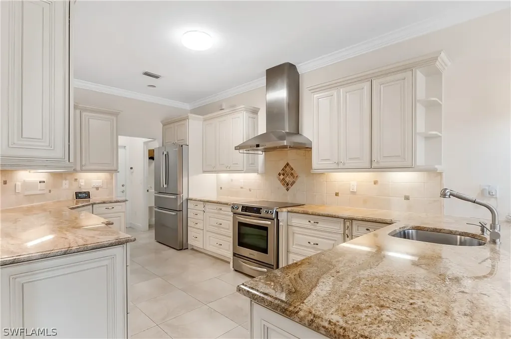 2066 Timberline Drive Naples FL 34109