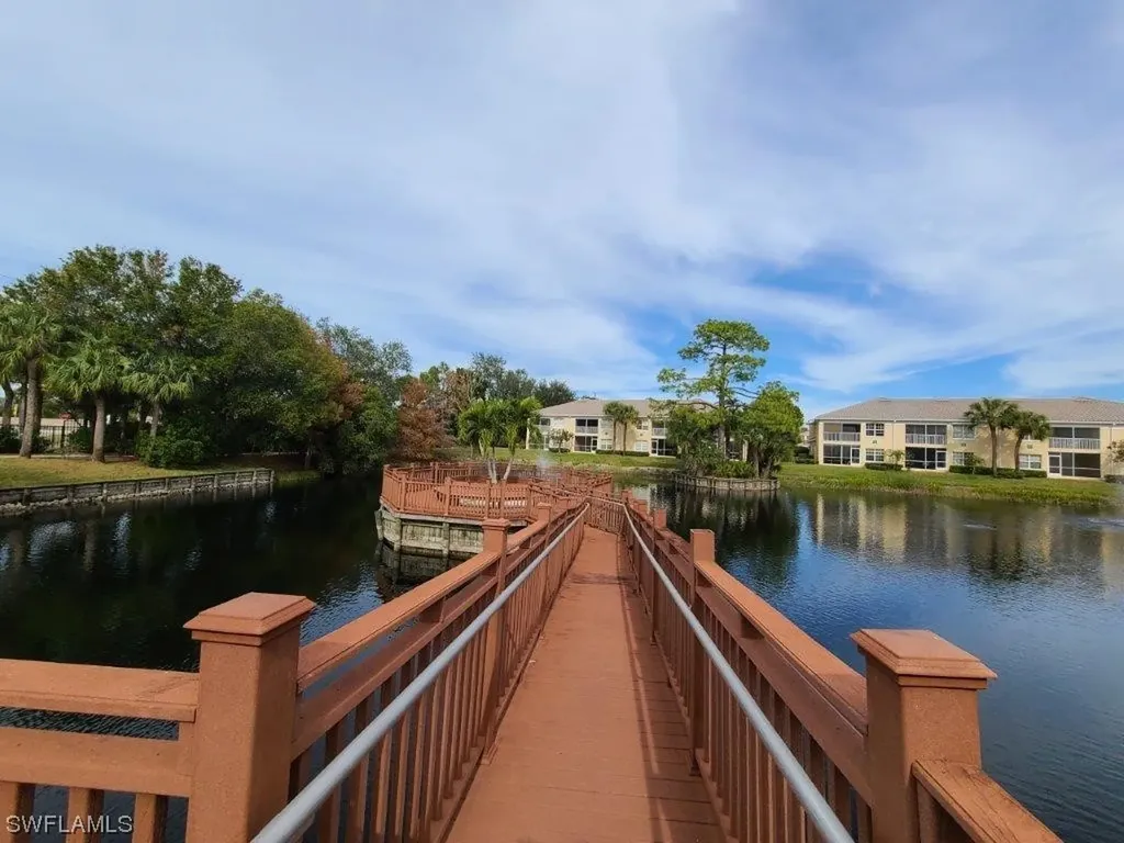 6927 Satinleaf Road N Naples FL 34109