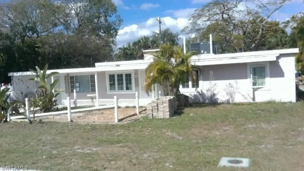 1425 Alhambra Drive Fort Myers FL 33901