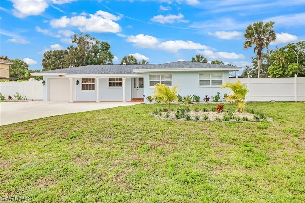 2329 41st Terrace SW Naples FL 34116