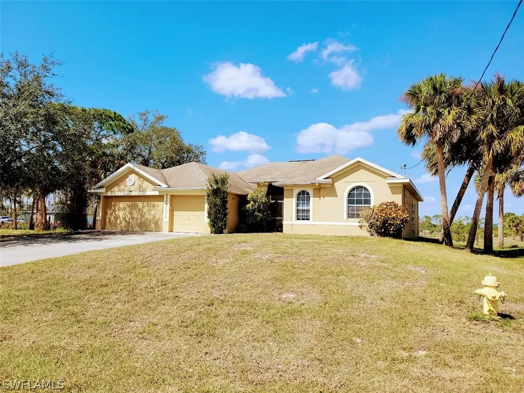 3004 Holt Court Labelle FL 33935