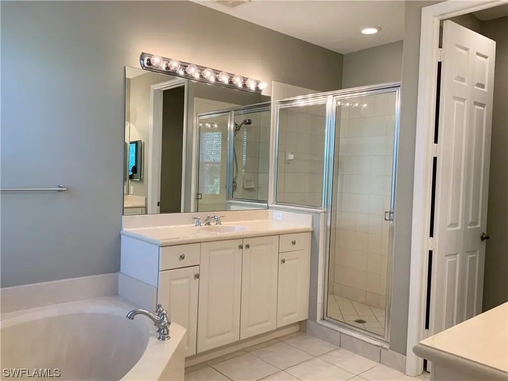 1365 Mariposa Circle Naples FL 34105