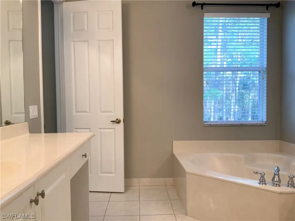 1365 Mariposa Circle Naples FL 34105