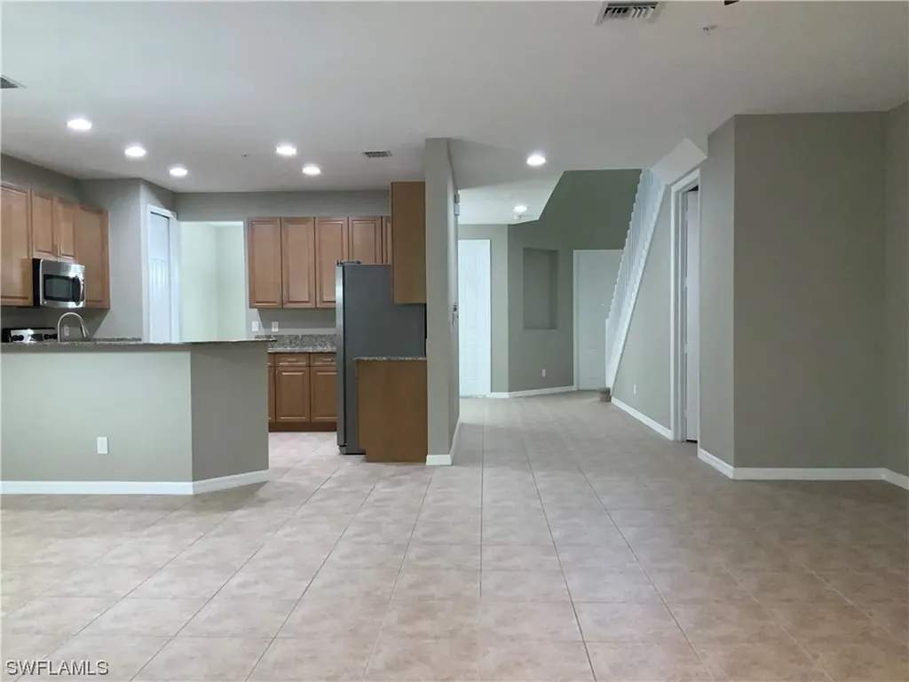 1365 Mariposa Circle Naples FL 34105