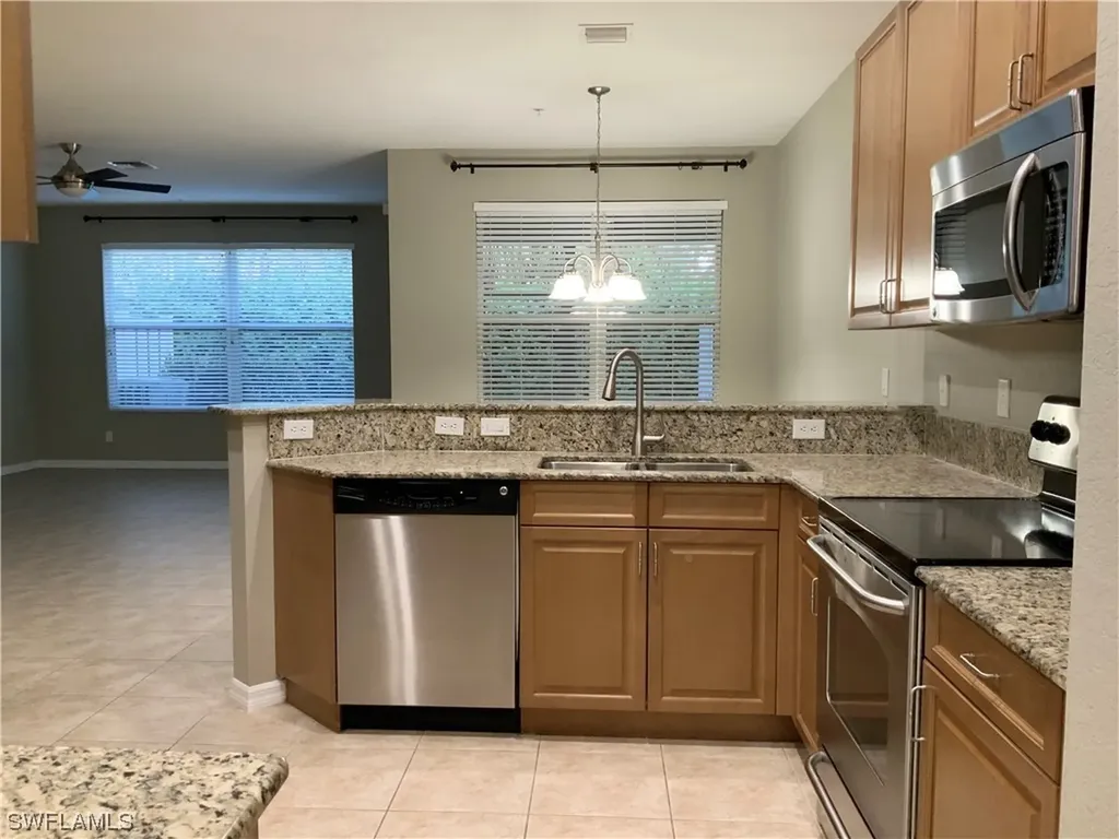 1365 Mariposa Circle Naples FL 34105