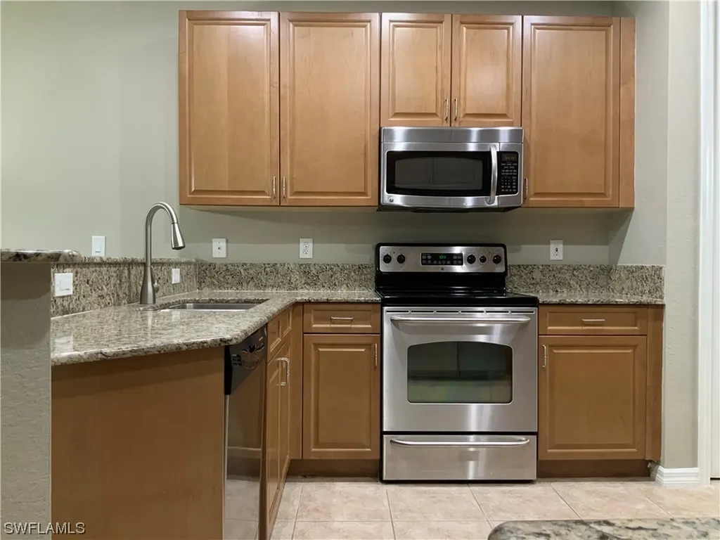1365 Mariposa Circle Naples FL 34105