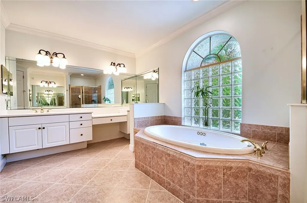 6592 Glen Arbor Way Naples FL 34119
