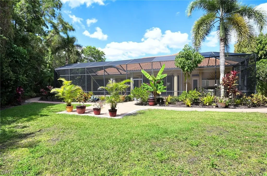 6592 Glen Arbor Way Naples FL 34119