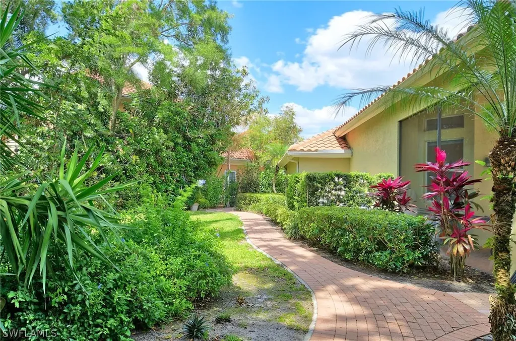 6592 Glen Arbor Way Naples FL 34119