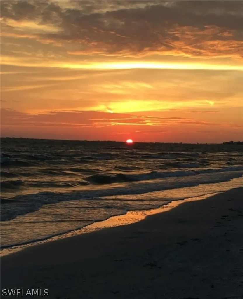 Fort Myers Beach FL, 5100 Estero Boulevard, Unit 3B3