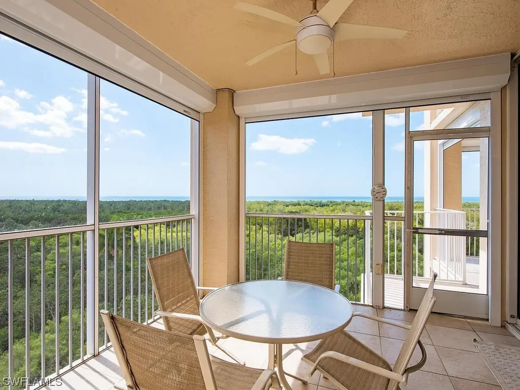 6597 Nicholas Boulevard Naples FL 34108