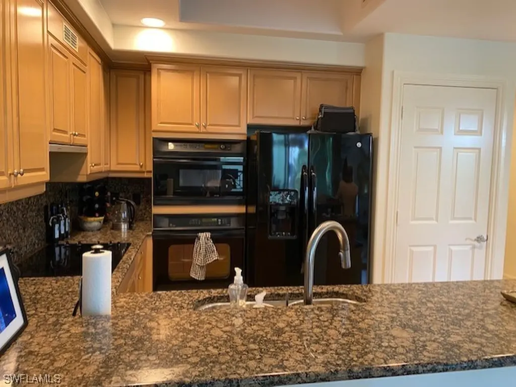 2728 Tiburon Boulevard E Naples FL 34109