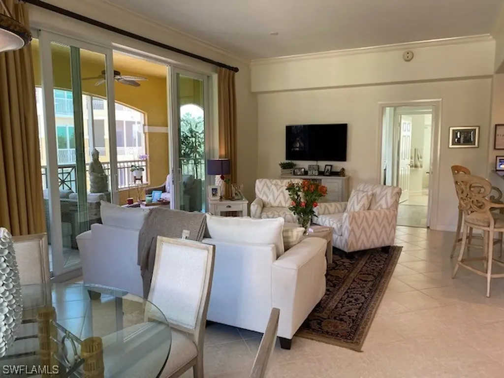 2728 Tiburon Boulevard E Naples FL 34109