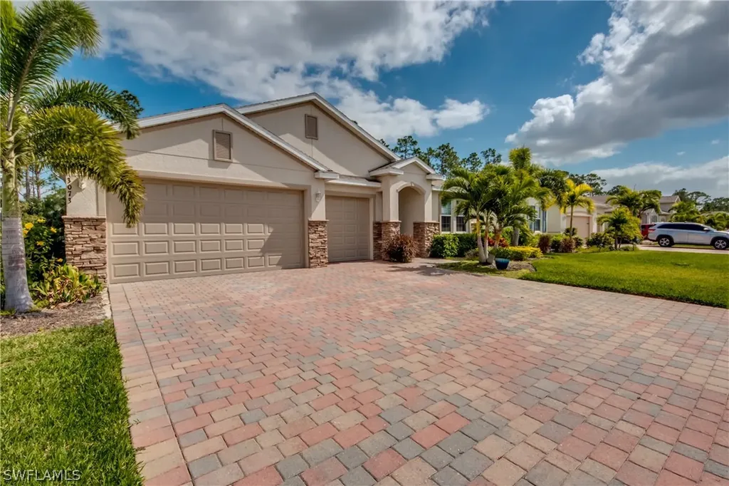 3073 Amadora Circle Cape Coral FL 33909