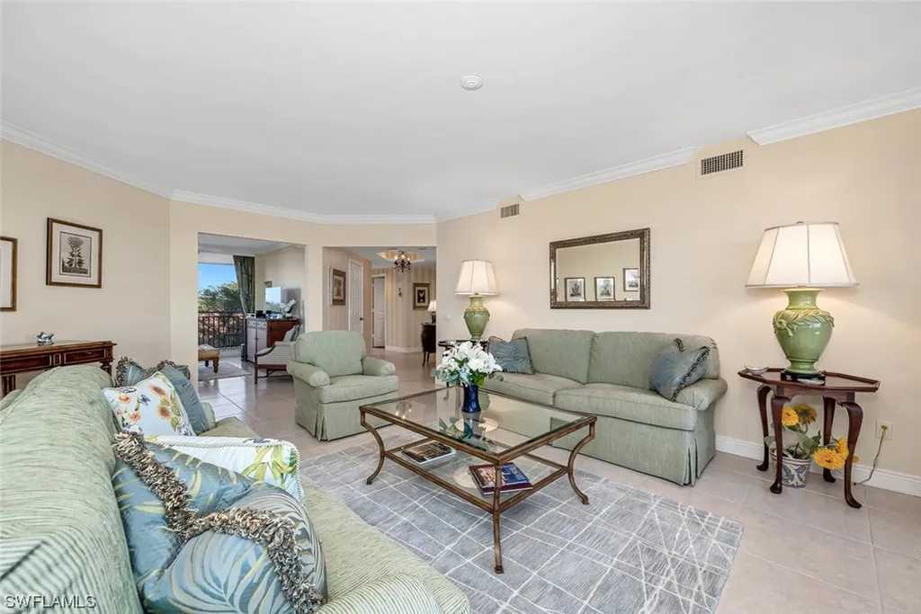 7225 Pelican Bay Boulevard Naples FL 34108
