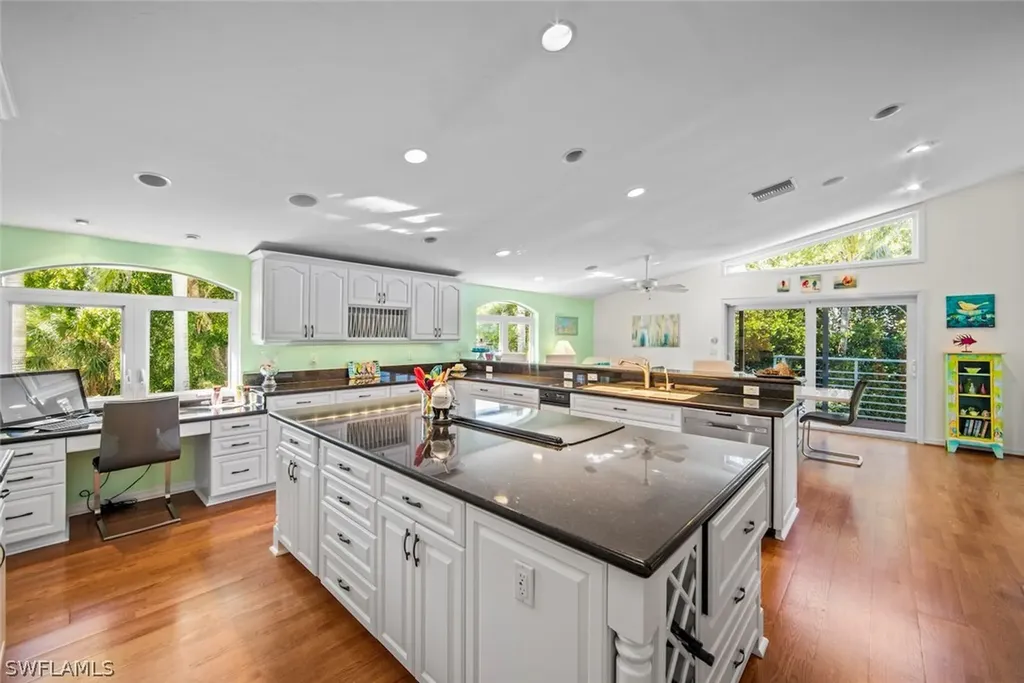 444 Lighthouse Way Sanibel FL 33957