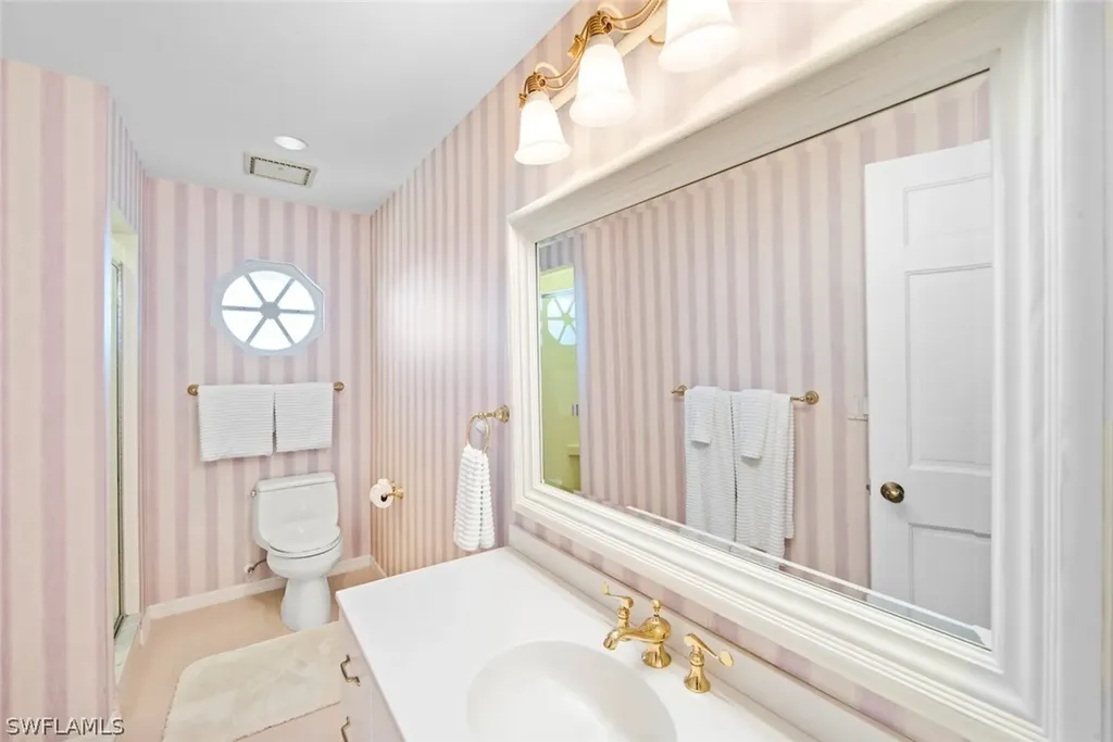 444 Lighthouse Way Sanibel FL 33957