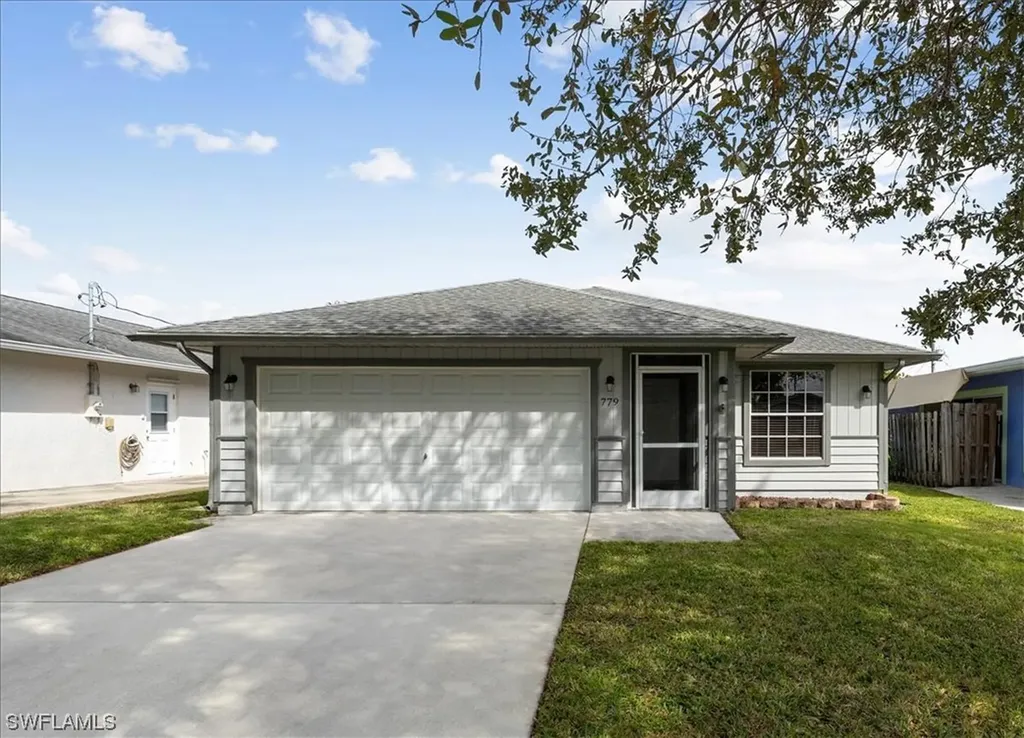 779 102nd Avenue N Naples FL 34108