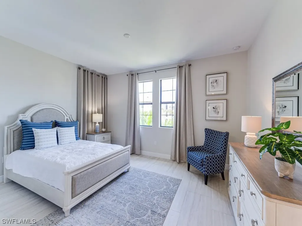16374 Viansa Way Naples FL 34110