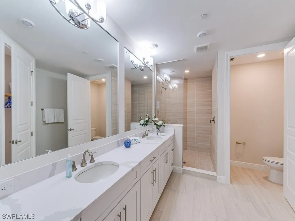 16374 Viansa Way Naples FL 34110