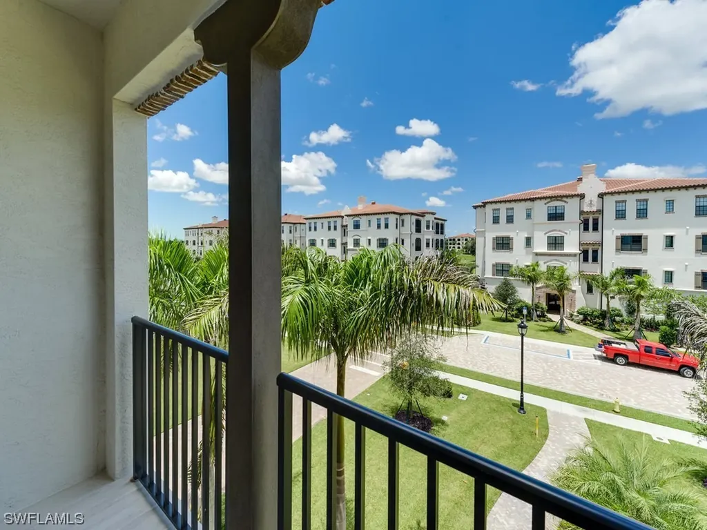 16374 Viansa Way Naples FL 34110