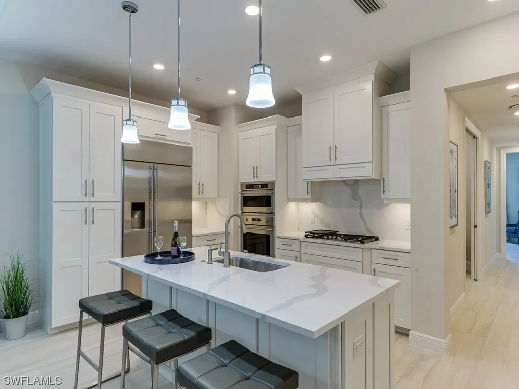 16374 Viansa Way Naples FL 34110