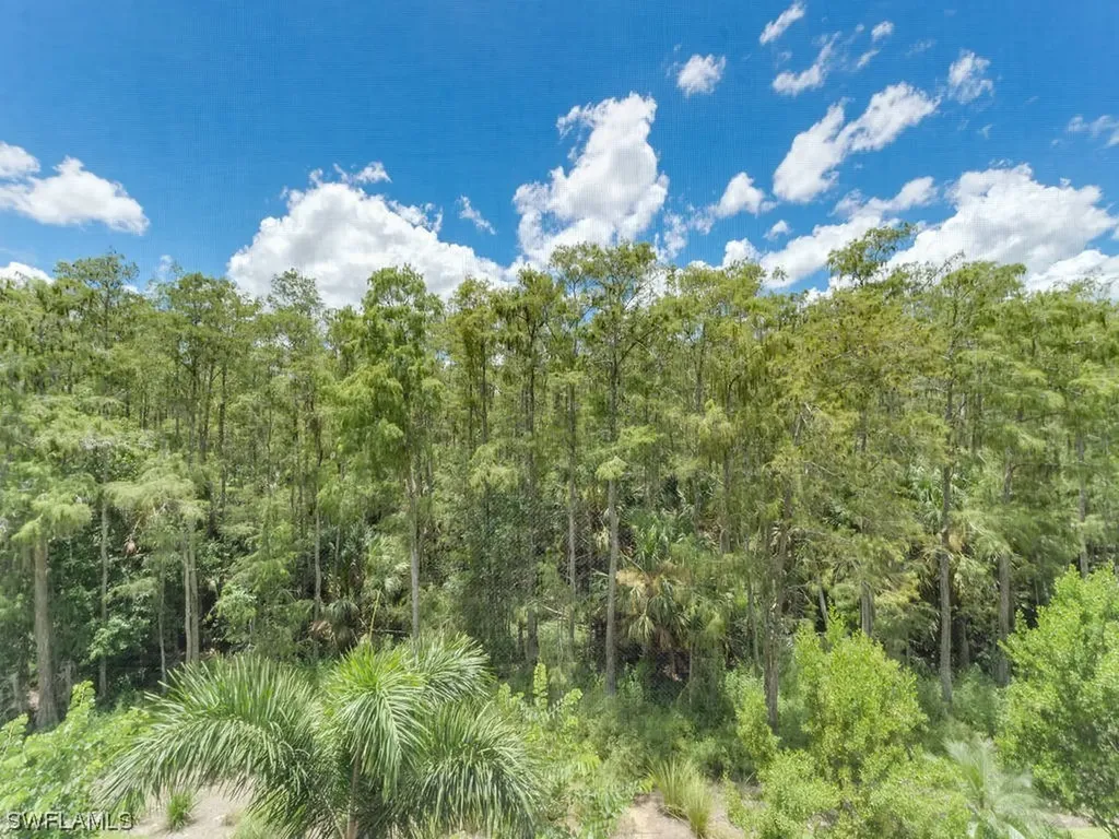 16374 Viansa Way Naples FL 34110