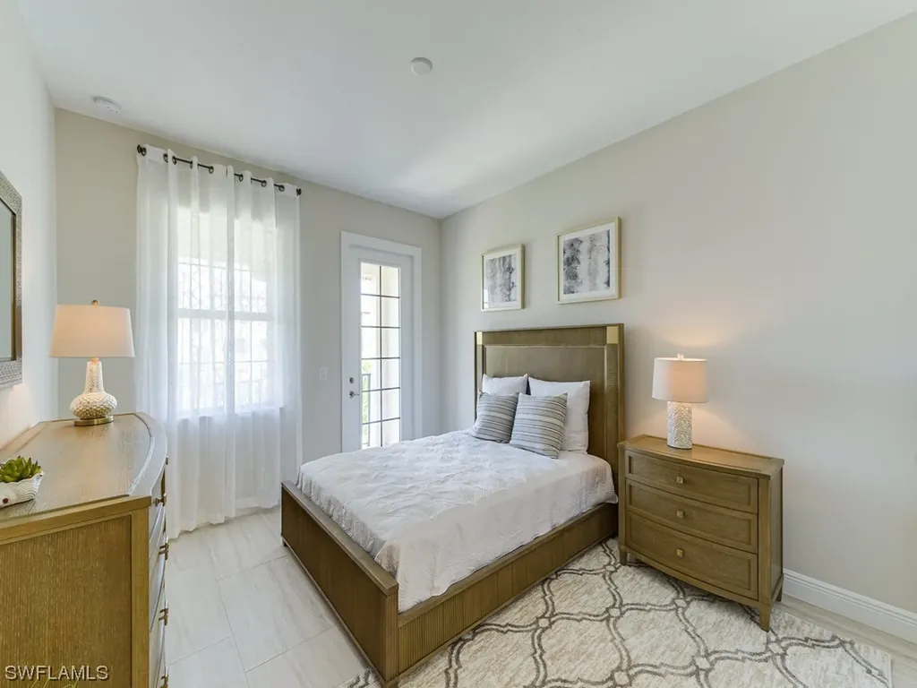 16374 Viansa Way Naples FL 34110