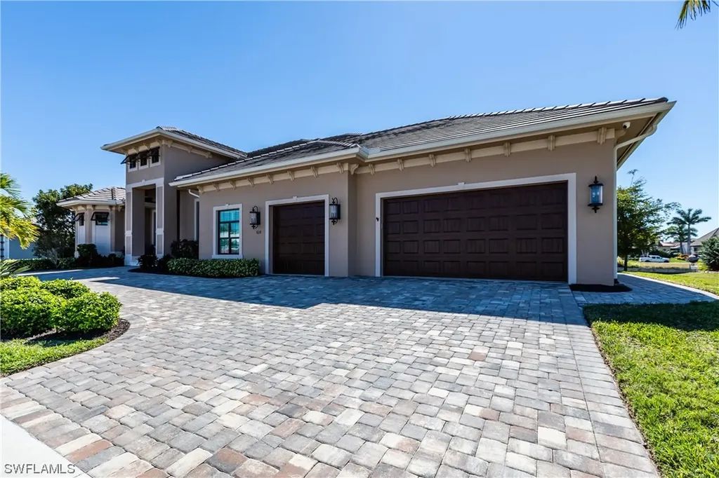829 Elm Court Marco Island FL 34145