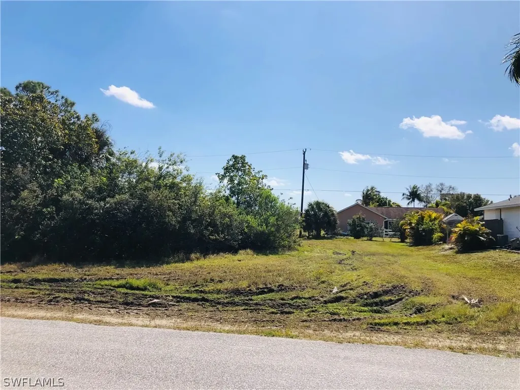 2730 NW 5th Street Cape Coral FL 33993