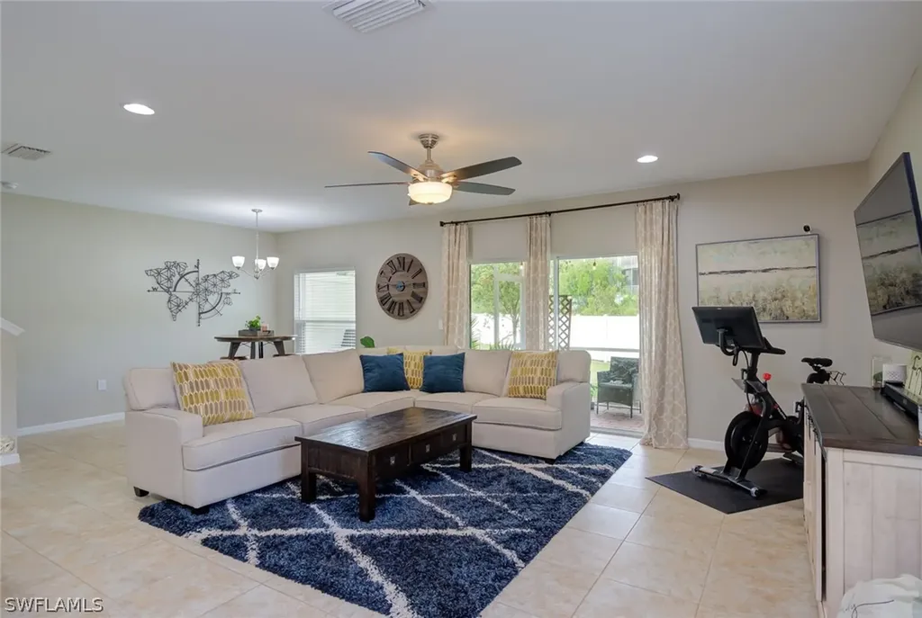 3816 Tilbor Circle Fort Myers FL 33916