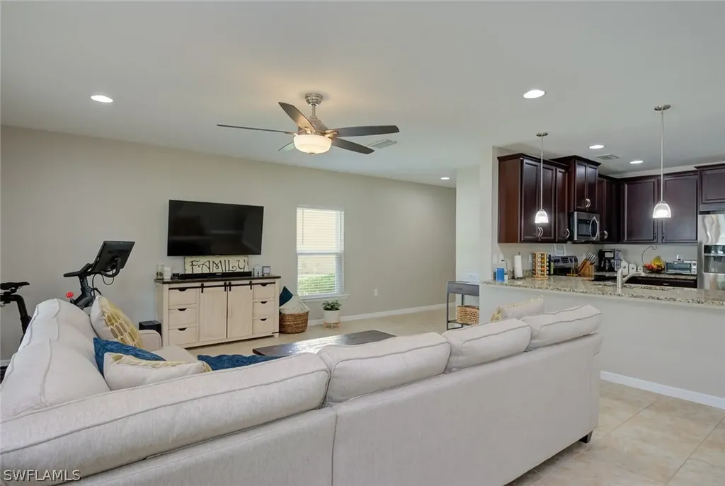 3816 Tilbor Circle Fort Myers FL 33916