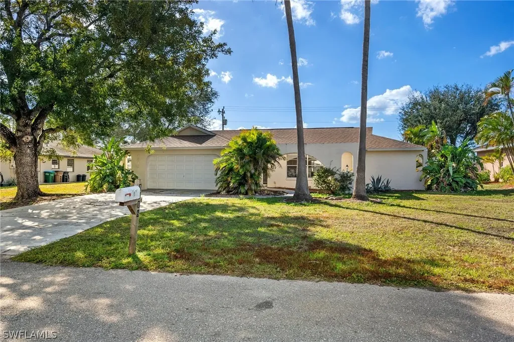 1818 SE 11th Place Cape Coral FL 33990