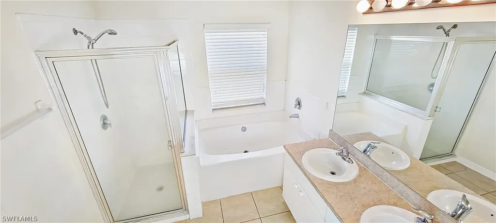 311 SW 11th Place Cape Coral FL 33991
