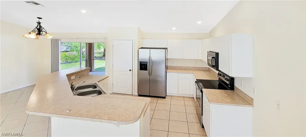 311 SW 11th Place Cape Coral FL 33991