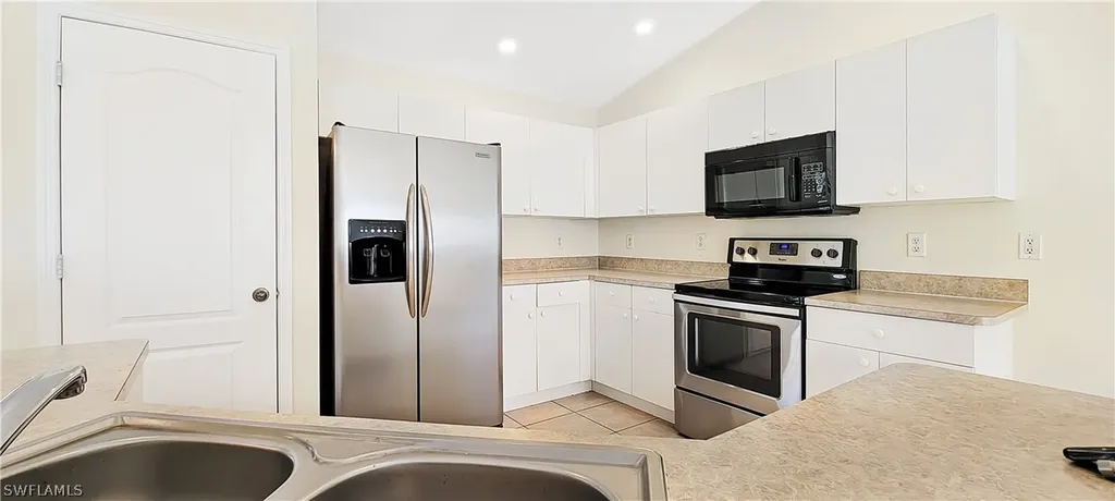 311 SW 11th Place Cape Coral FL 33991