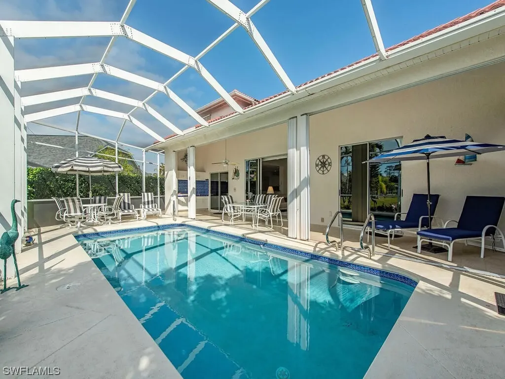 2089 Piccadilly Circus Naples FL 34112